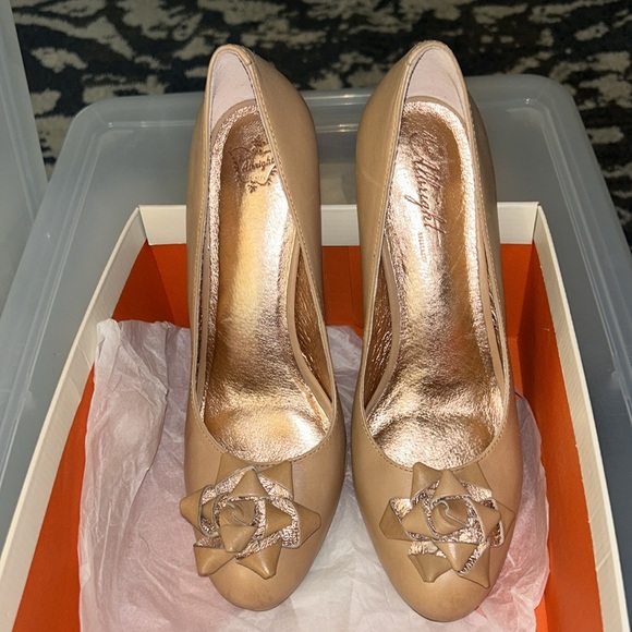 Anthropologie Ms Albright tan heels - Picture 3 of 14